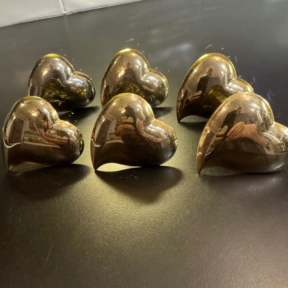 Unbranded Napkin Rings Set of 6 Gold Heart Shaped Polished Metal Romantic Decor